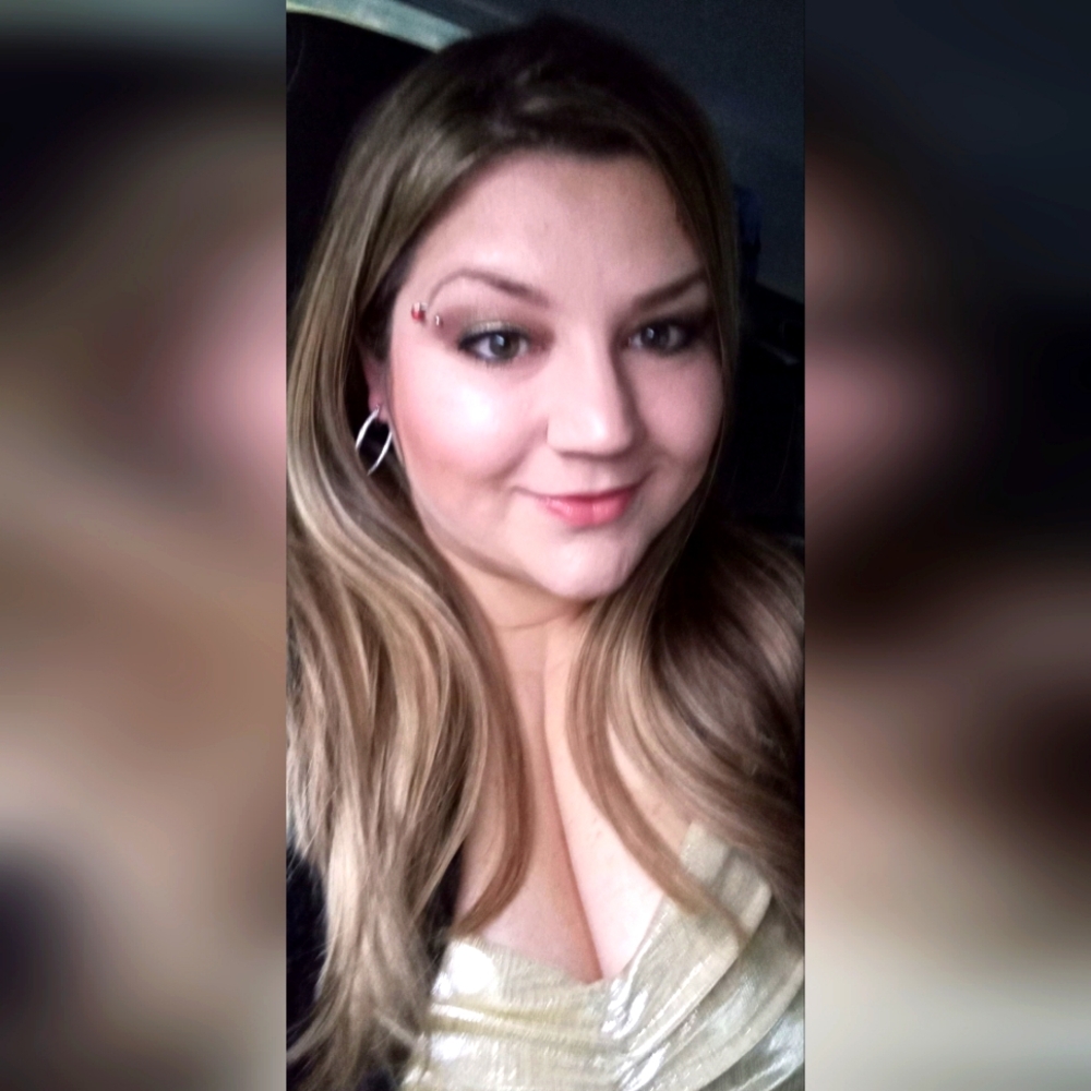 Meet your Posher, Elyse